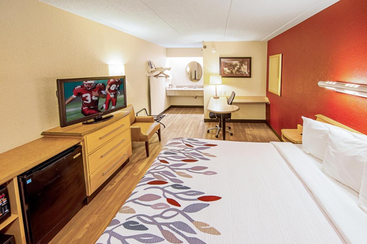 Red Roof Inn Huntington Barboursville Exterior photo
